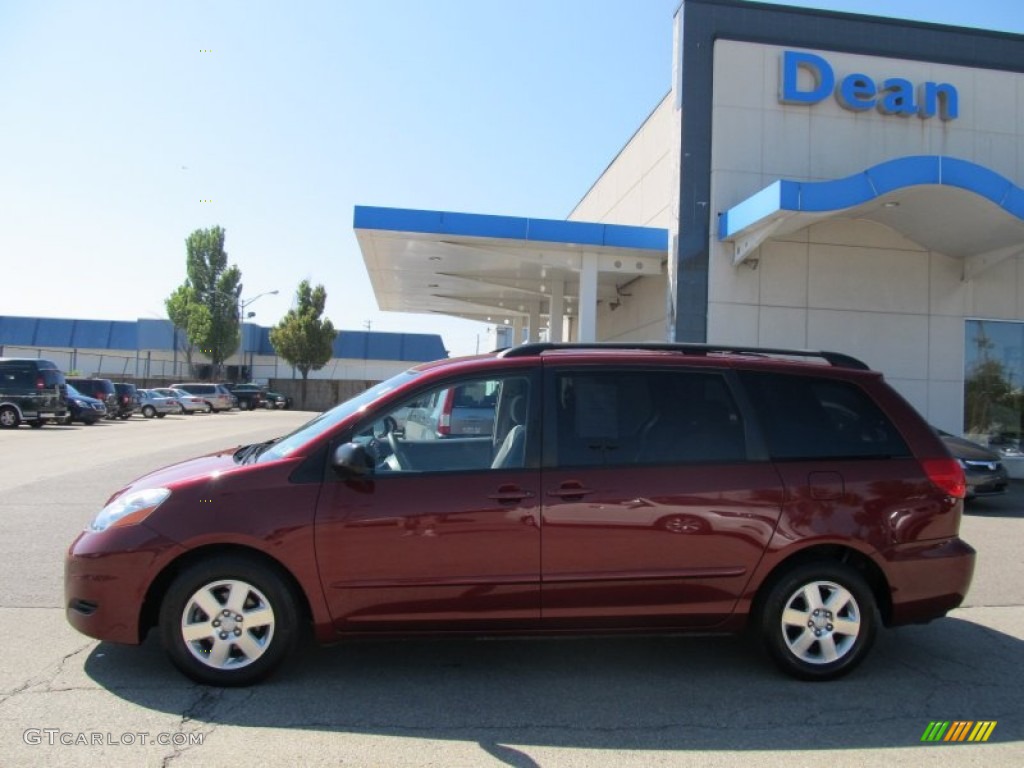 2007 Sienna LE - Salsa Red Pearl / Taupe photo #2