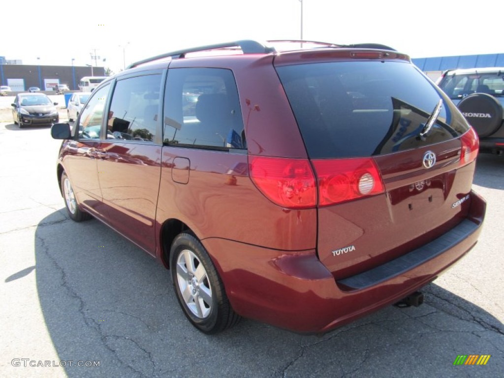 2007 Sienna LE - Salsa Red Pearl / Taupe photo #3