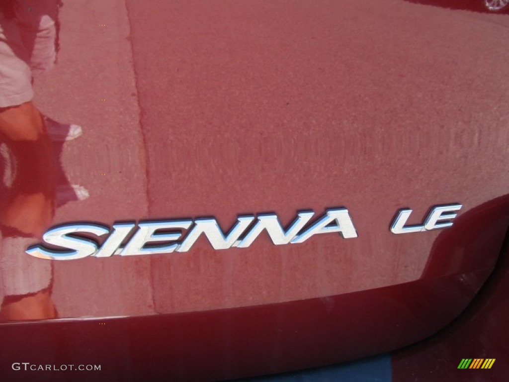 2007 Sienna LE - Salsa Red Pearl / Taupe photo #5