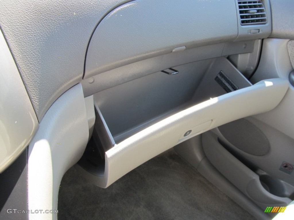 2007 Sienna LE - Salsa Red Pearl / Taupe photo #18