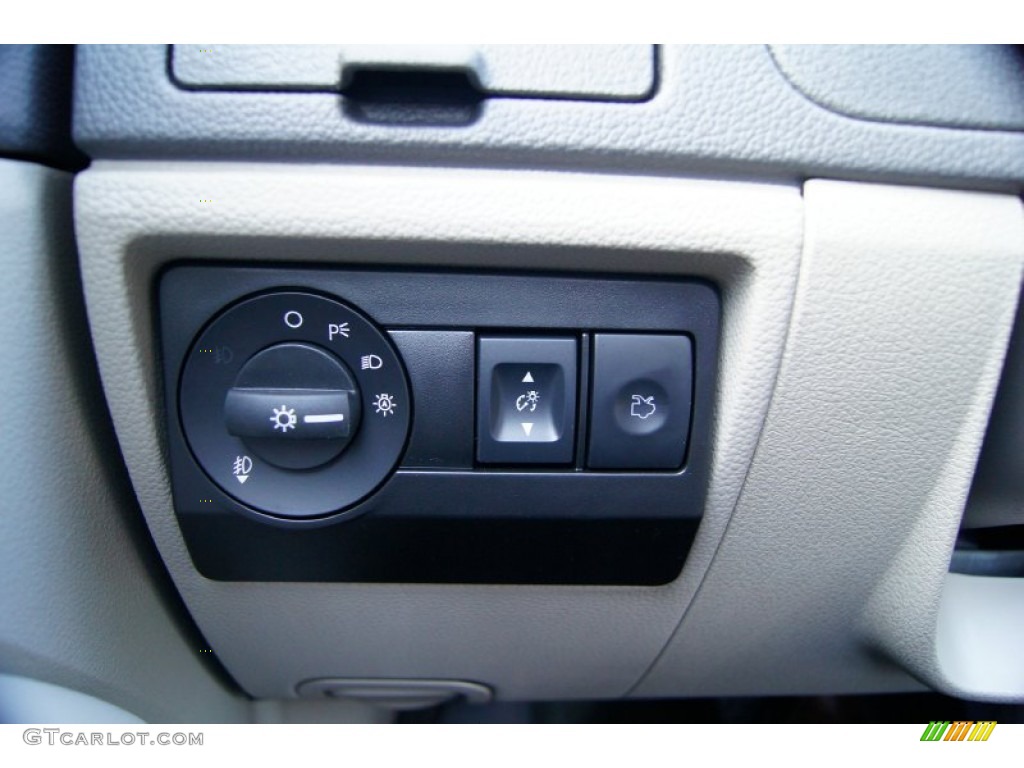 2012 Ford Fusion SEL V6 Controls Photo #53021285