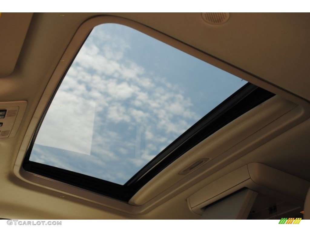 2007 Tahoe LTZ - Summit White / Light Cashmere/Ebony photo #14