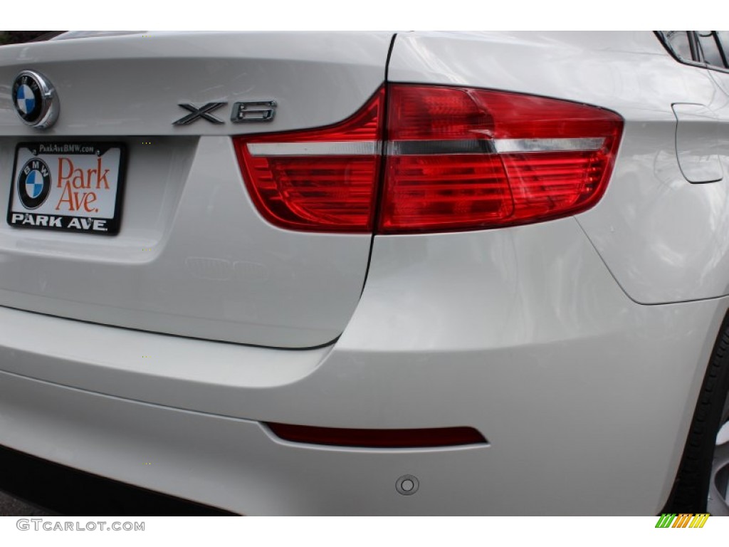 2011 X6 xDrive35i - Alpine White / Black photo #22