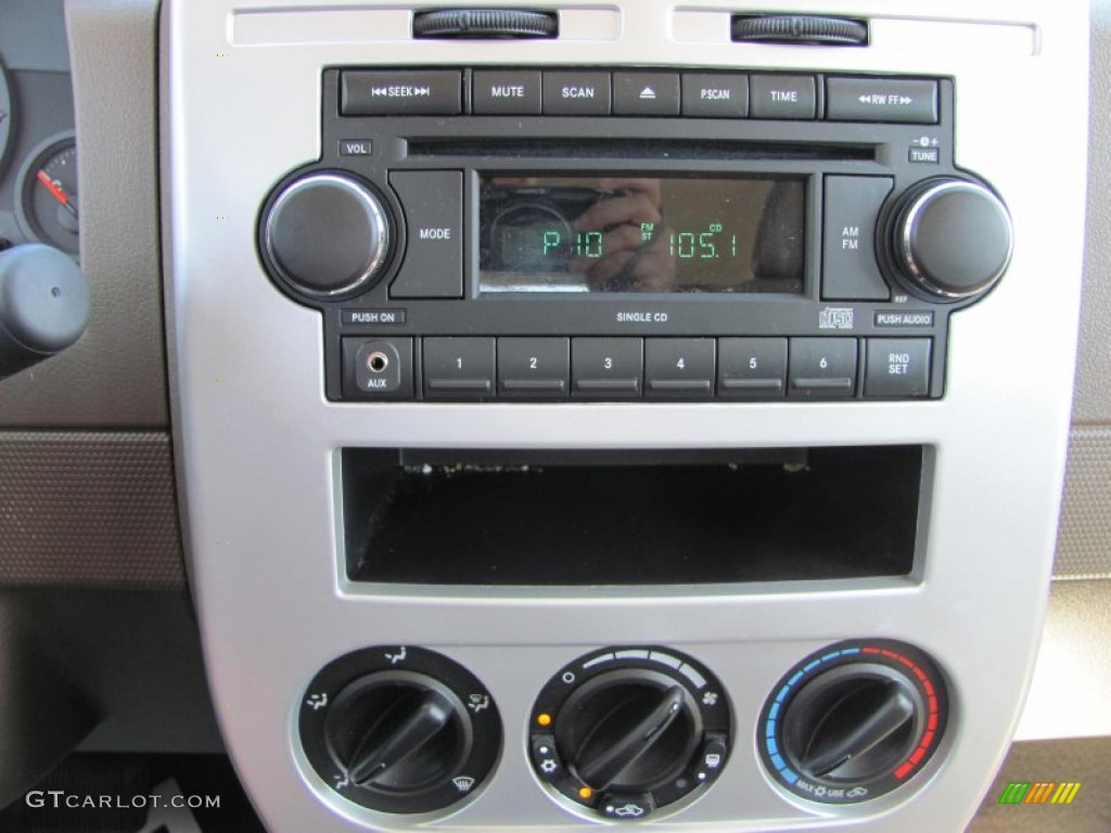 2008 Jeep Compass Sport Controls Photos