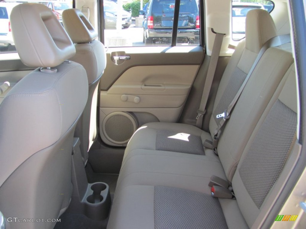 Pastel Pebble Beige Interior 2008 Jeep Compass Sport Photo #53029610