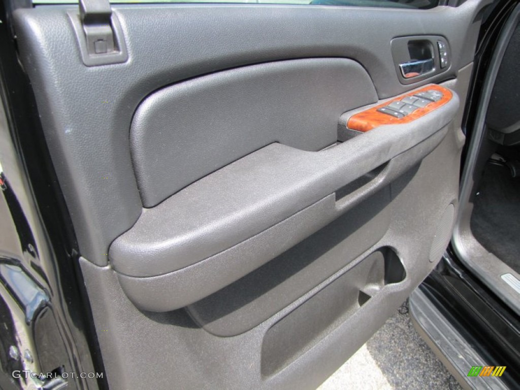 2008 Suburban 1500 LTZ - Black / Ebony photo #11