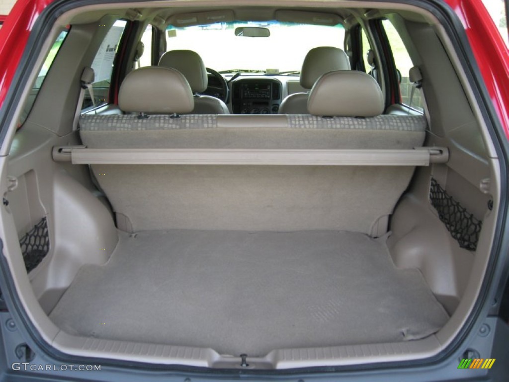 2002 Ford Escape XLS V6 Trunk Photo #53035733