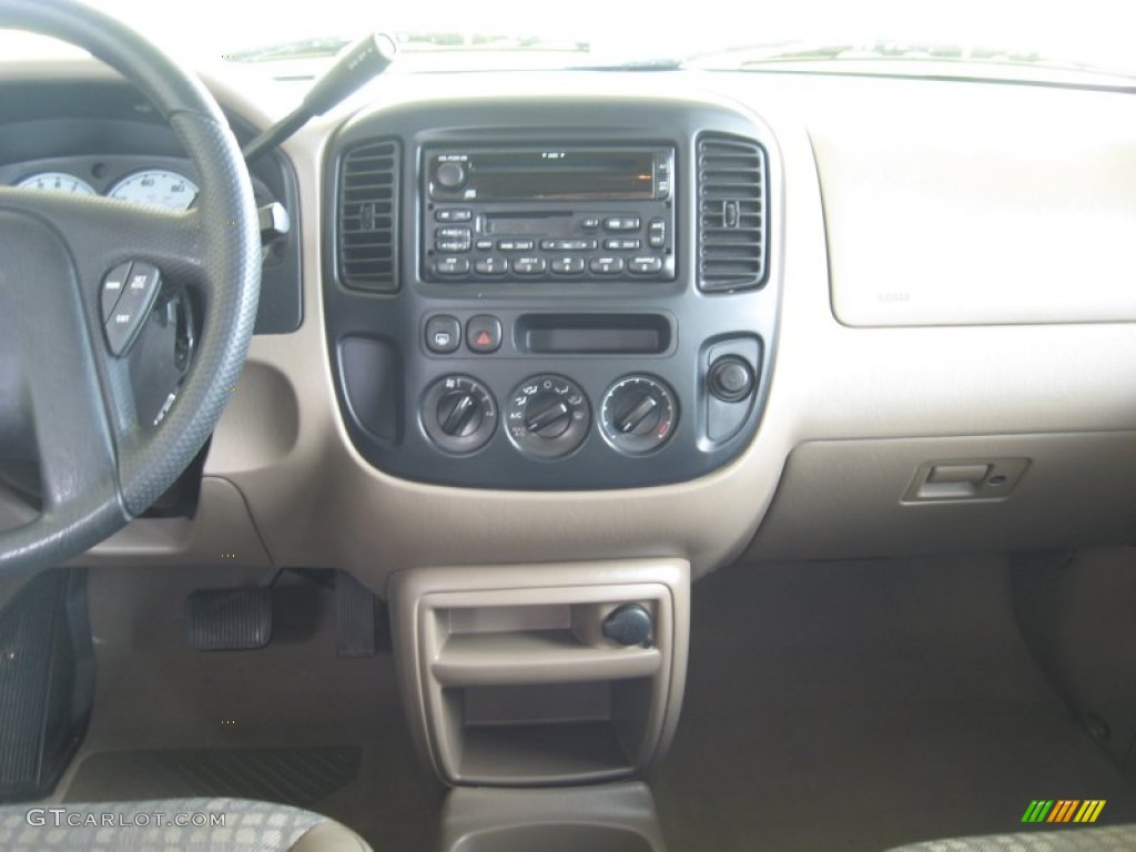 2002 Ford Escape XLS V6 Controls Photo #53035925