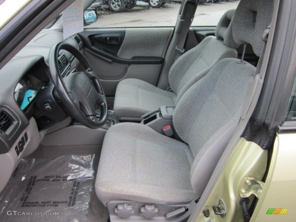 Gray Interior 2002 Subaru Forester 2.5 L Photo #53039639