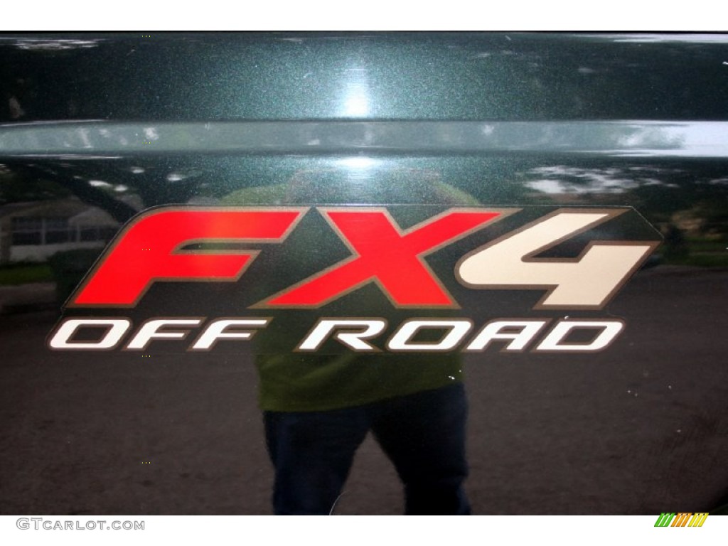 2004 F250 Super Duty XLT Crew Cab 4x4 - Dark Green Satin Metallic / Medium Flint photo #82