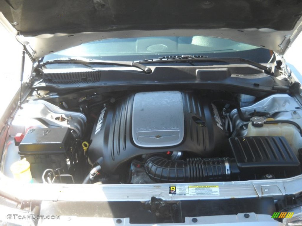 2008 Chrysler 300 C HEMI AWD Engine Photos