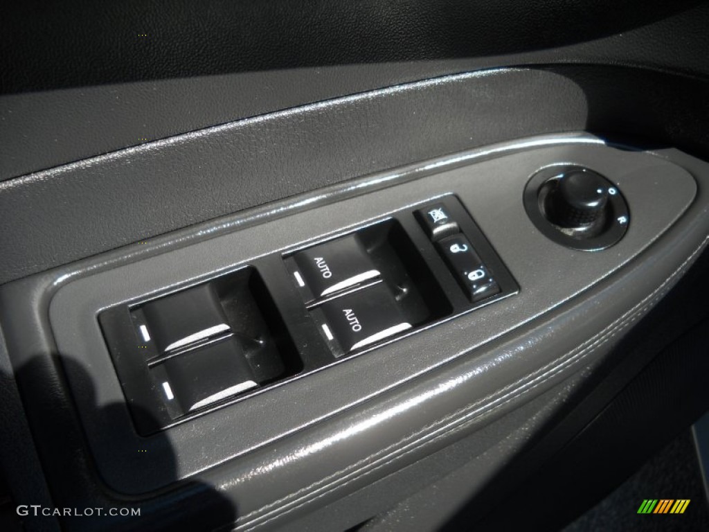 2008 Chrysler 300 C HEMI AWD Controls Photo #53041499