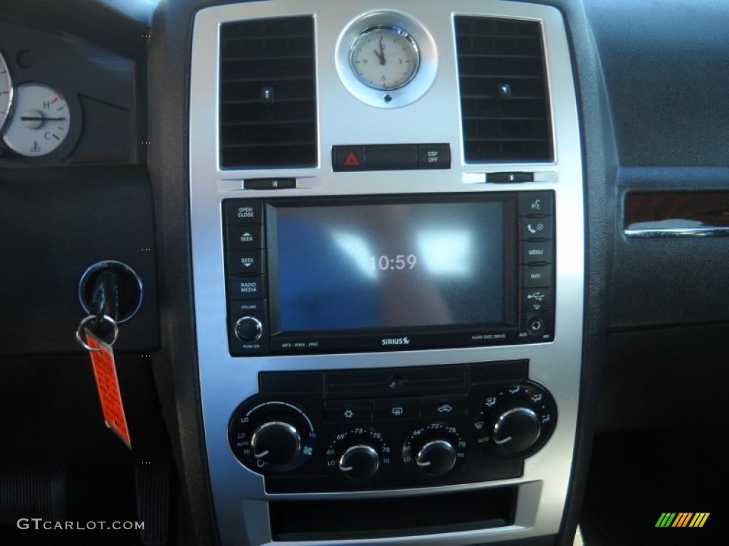 2008 Chrysler 300 C HEMI AWD Controls Photo #53041511