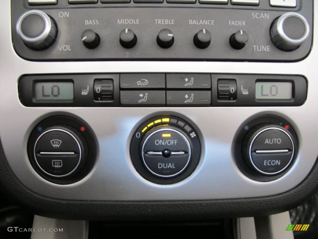 2007 Volkswagen Eos 2.0T Controls Photo #53042492