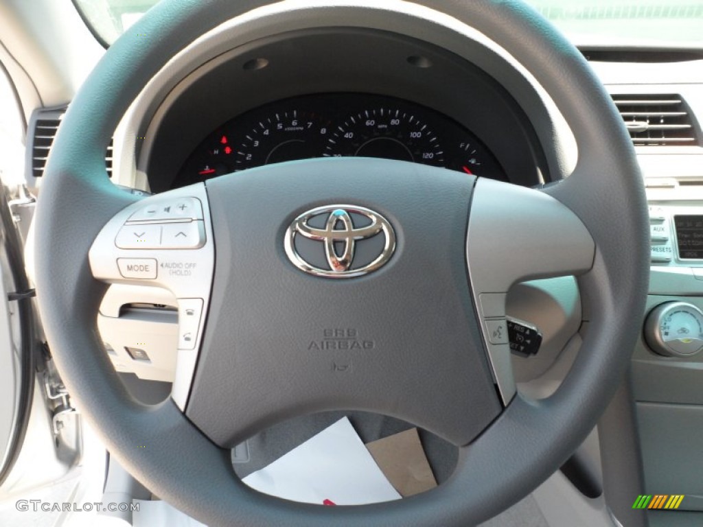 2011 Camry LE - Classic Silver Metallic / Ash photo #32