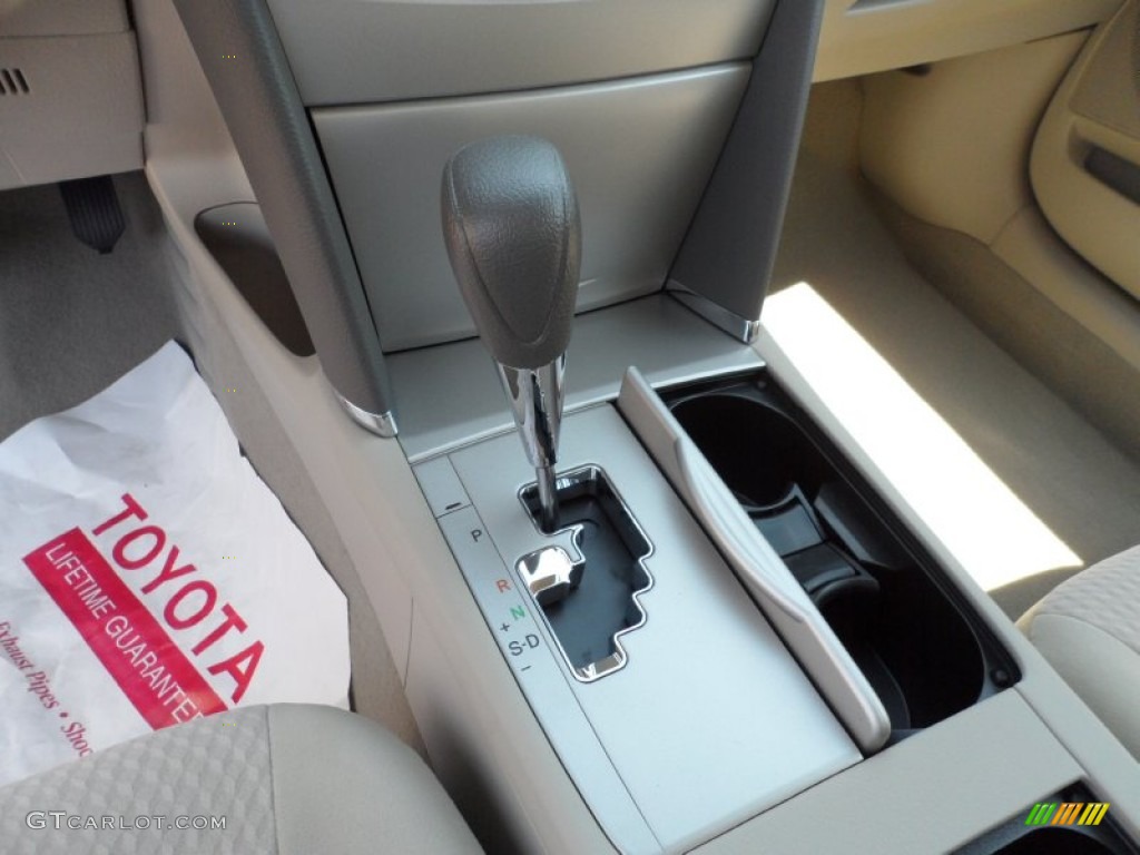 2011 Camry LE - Barcelona Red Metallic / Ash photo #31