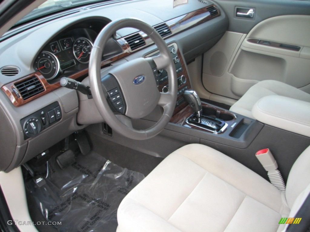 Medium Light Stone Interior 2009 Ford Taurus SEL Photo #53046089