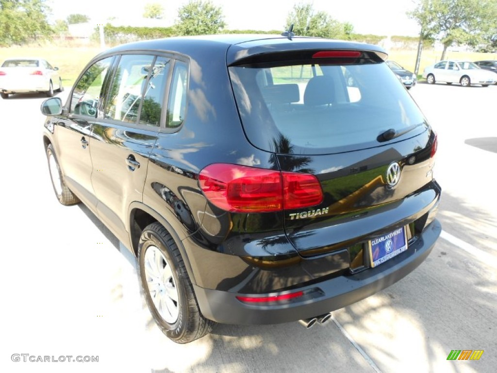 2012 Tiguan S - Deep Black Metallic / Black photo #5