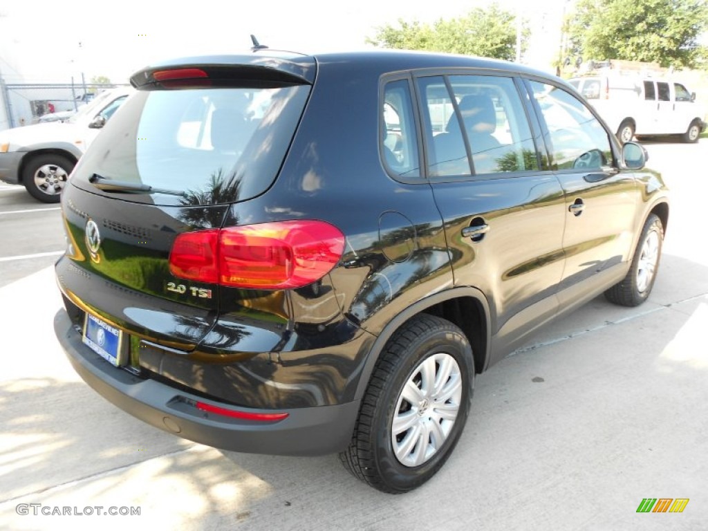 2012 Tiguan S - Deep Black Metallic / Black photo #7