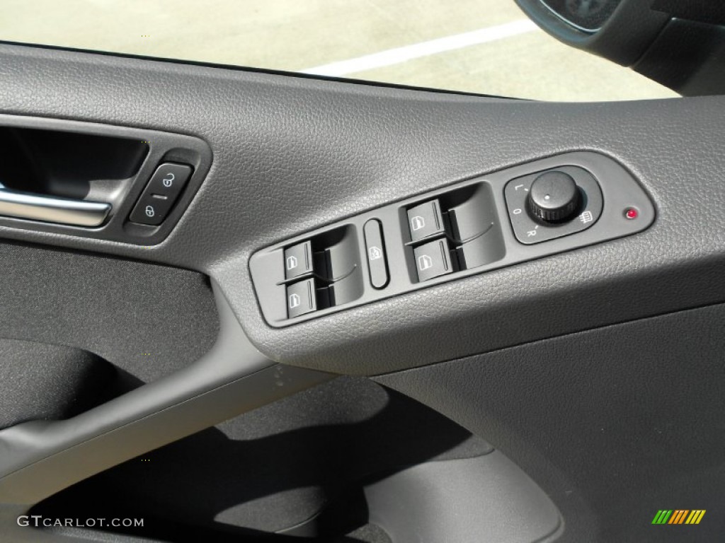 2012 Tiguan S - Deep Black Metallic / Black photo #21