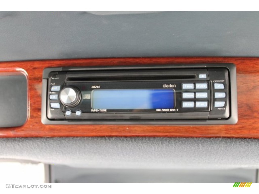 2006 Cadillac DTS Limousine Audio System Photos