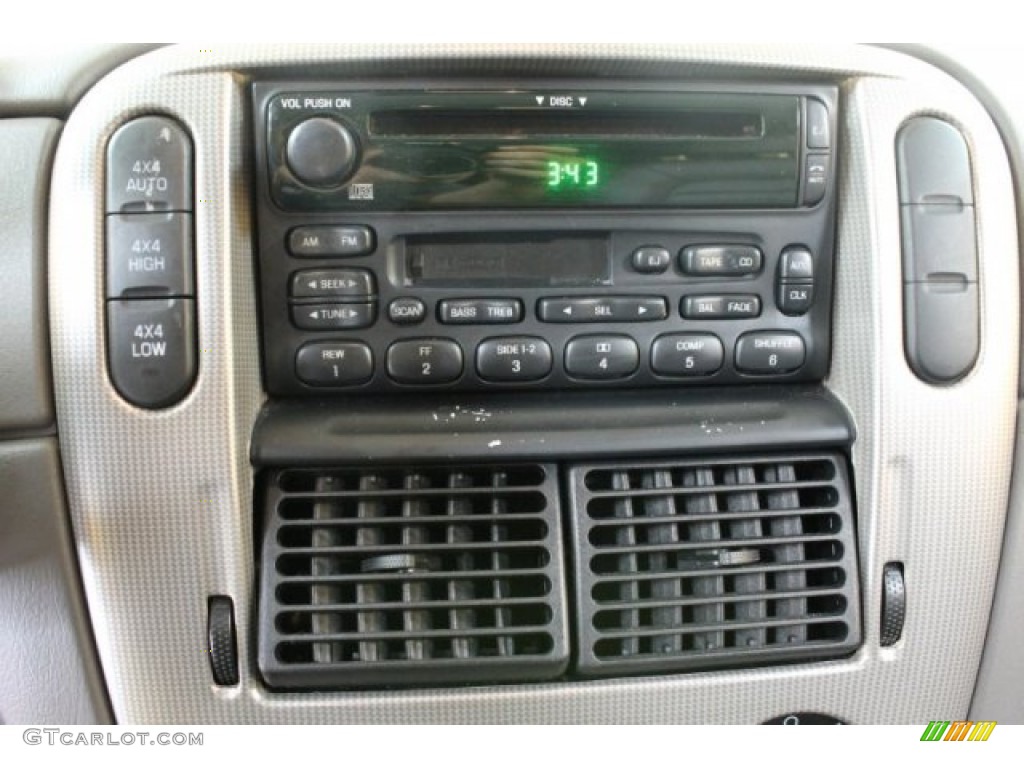 2003 Ford Explorer XLT 4x4 Audio System Photo #53047421