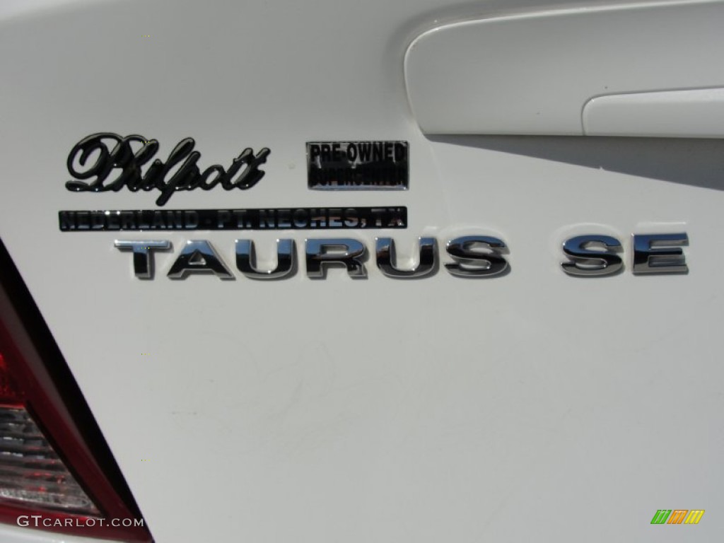 2007 Taurus SE - Vibrant White / Medium/Dark Pebble photo #24