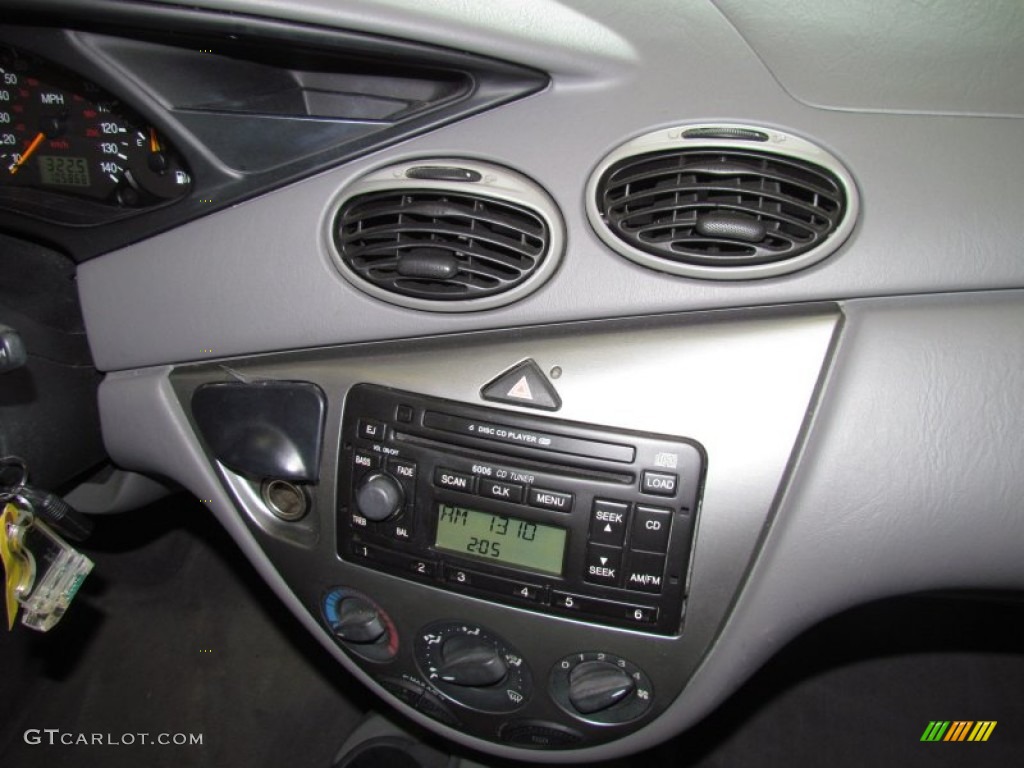 2002 Ford Focus ZTS Sedan Controls Photo #53048840