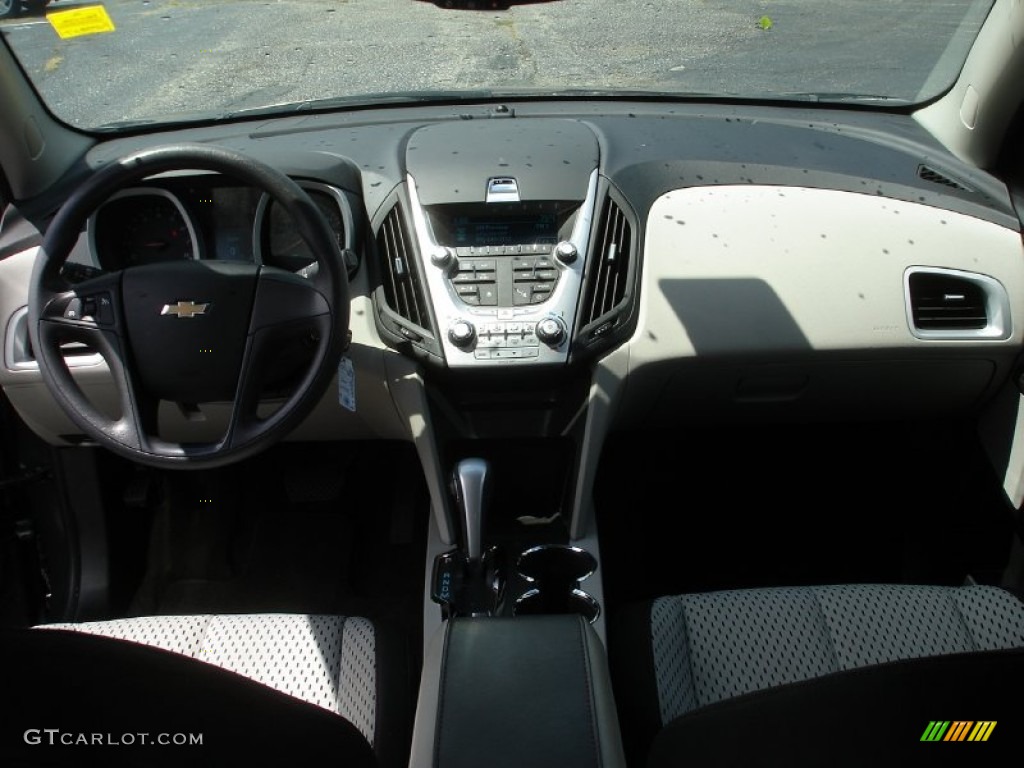 2010 Equinox LS - Cyber Gray Metallic / Jet Black/Light Titanium photo #12