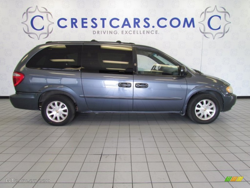 2002 Town & Country LX - Steel Blue Pearlcoat / Navy Blue photo #4