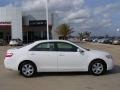 2009 Super White Toyota Camry LE  photo #2