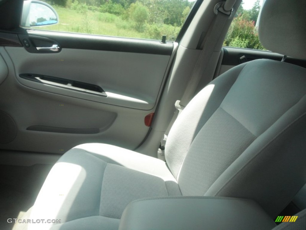 2011 Impala LT - Summit White / Gray photo #11