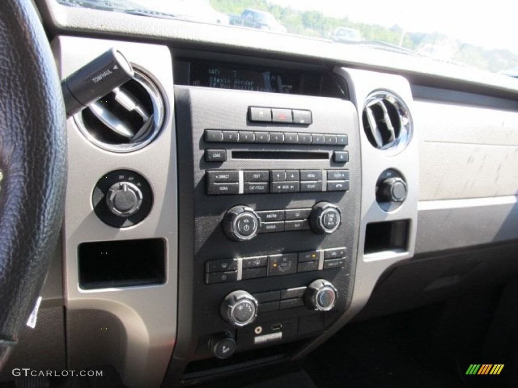 2010 F150 XLT SuperCrew 4x4 - Dark Blue Pearl Metallic / Medium Stone photo #17
