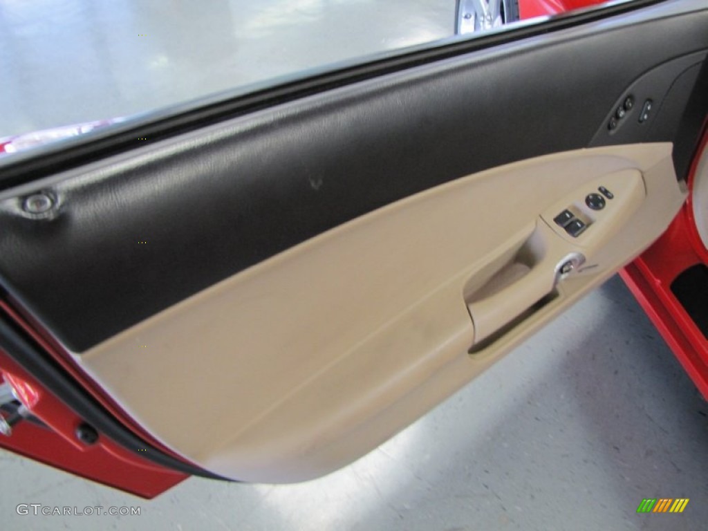 2005 Chevrolet Corvette Convertible Cashmere Door Panel Photo #53056727