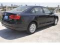 Black - Jetta SE Sedan Photo No. 6
