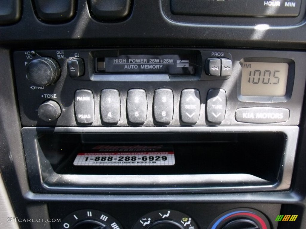 2001 Kia Sephia Standard Sephia Model Audio System Photo #53057537