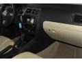 Black - Jetta SE Sedan Photo No. 30