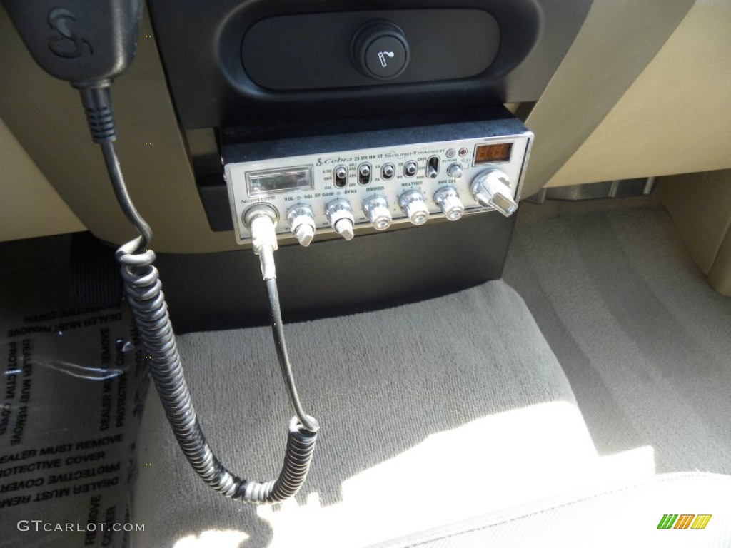 2005 F150 XLT SuperCab - Arizona Beige Metallic / Tan photo #19