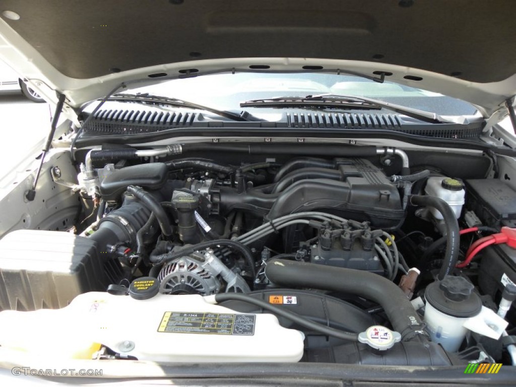 2010 Ford Explorer Sport Trac XLT Engine Photos