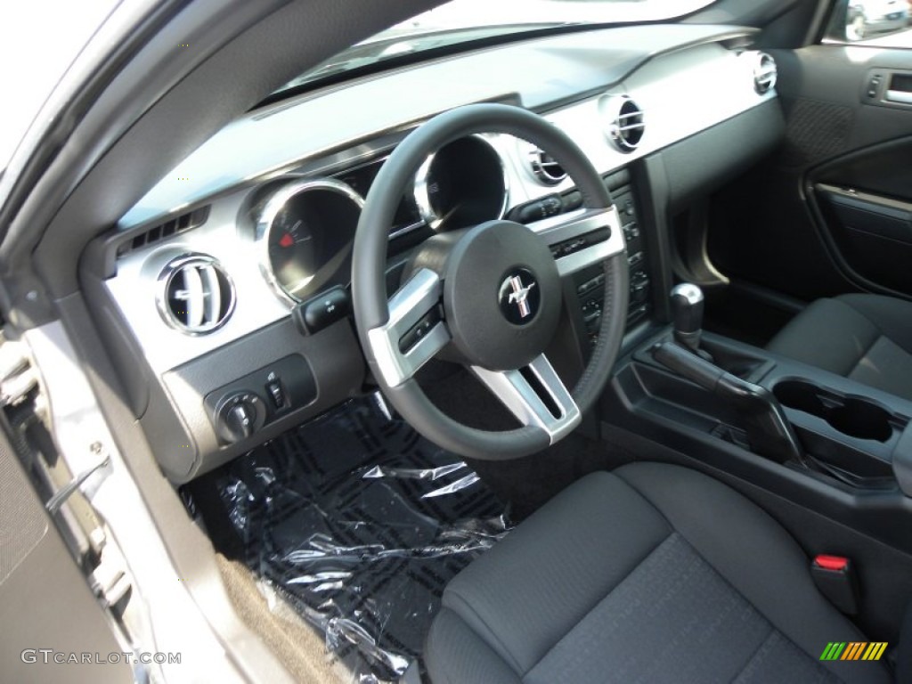 2006 Mustang V6 Premium Coupe - Tungsten Grey Metallic / Light Graphite photo #3