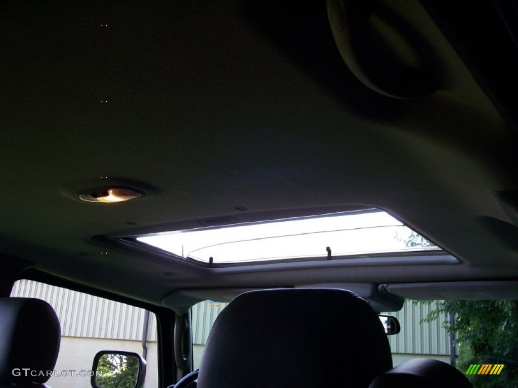2004 H2 SUV - Sage Green Metallic / Wheat photo #47