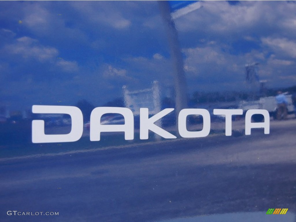 2002 Dodge Dakota Club Cab Marks and Logos Photo #53067052