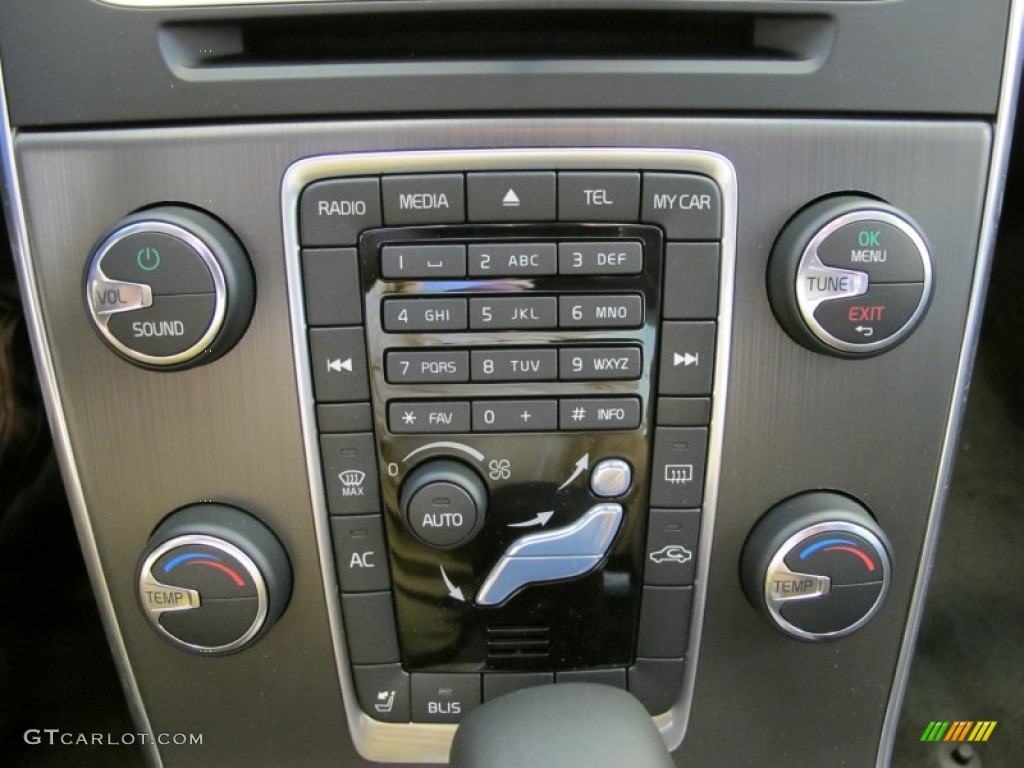 2012 Volvo S60 T6 AWD Controls Photo #53069578