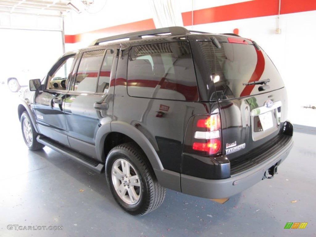 2006 Explorer XLT - Black / Stone photo #2