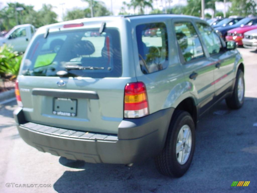 2006 Escape XLS - Titanium Green Metallic / Medium/Dark Flint photo #3