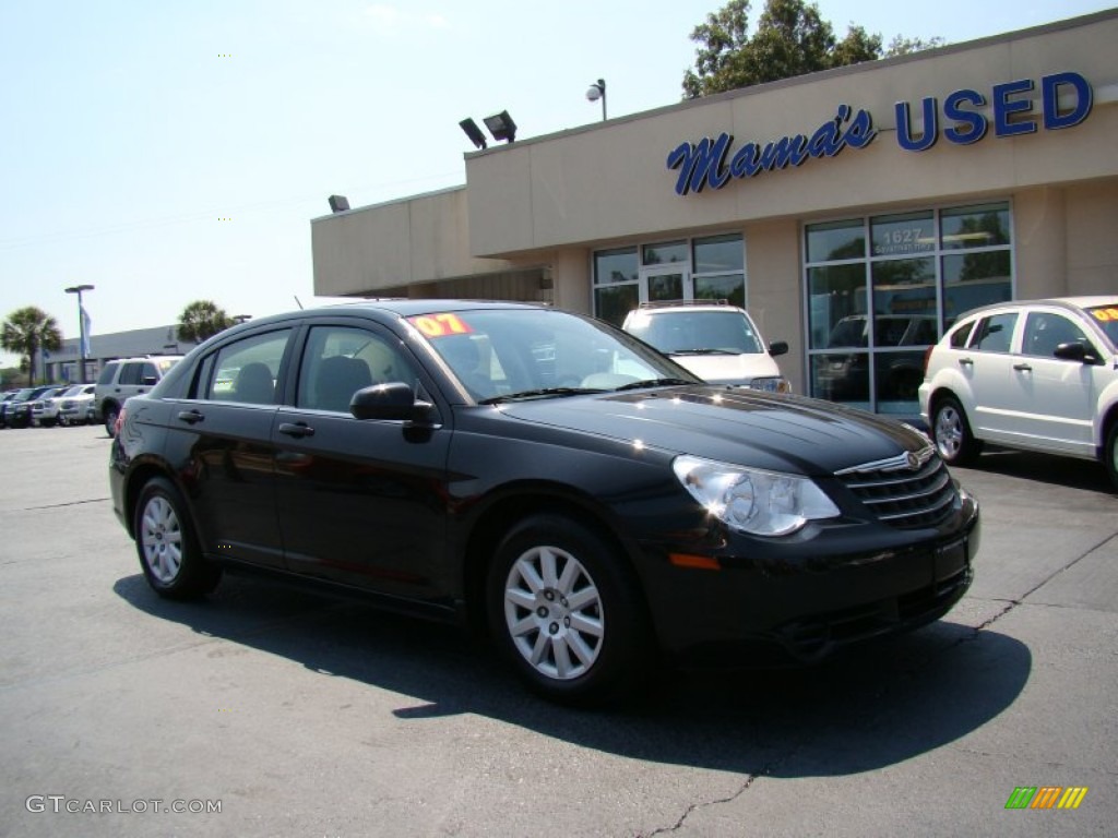 2007 Sebring Sedan - Brilliant Black Crystal Pearl / Dark Slate Gray/Light Slate Gray photo #2