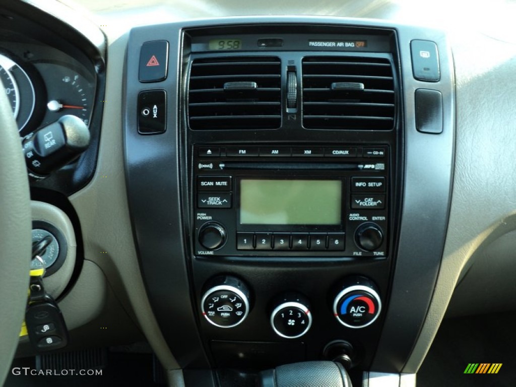 2009 Hyundai Tucson GLS Audio System Photo #53074630