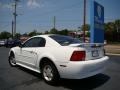 2001 Oxford White Ford Mustang V6 Coupe  photo #28