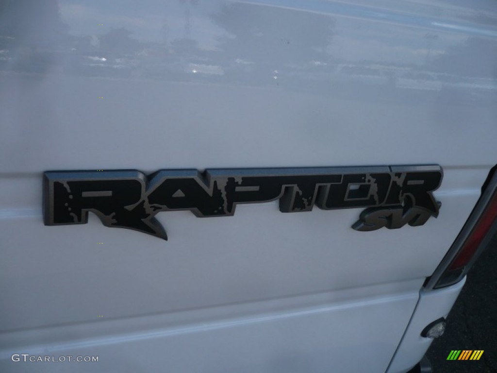2011 F150 SVT Raptor SuperCrew 4x4 - Oxford White / Raptor Black photo #14