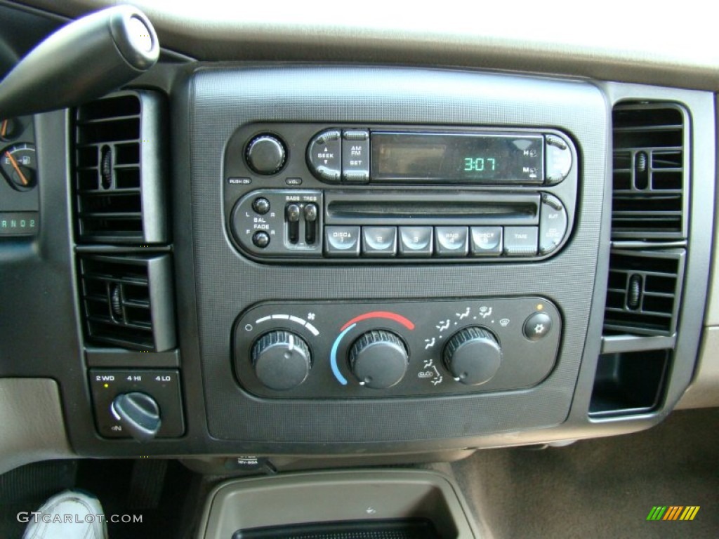 2001 Dodge Dakota Sport Quad Cab 4x4 Audio System Photo #53078893